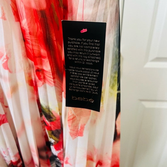 Red and Black Asymmetrical V-Neck Sundress by Bebe - Picture 8 of 9